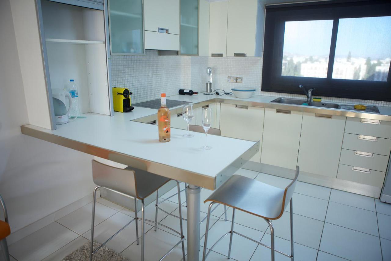 Seaside Spacious Apartment With Sea View リマソール エクステリア 写真